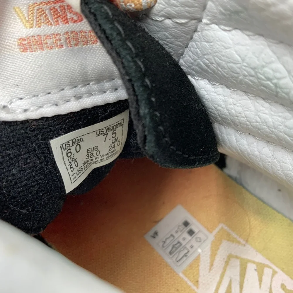 Vans Sk8-Hi Breast Cancer Awareness Together Graphic High Top Shoes Womens 7.5